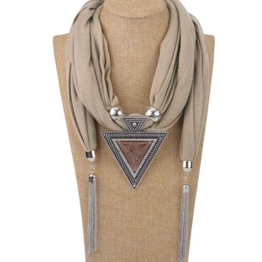 Collier foulard bijou triangle beige pas cher OkO-OkO