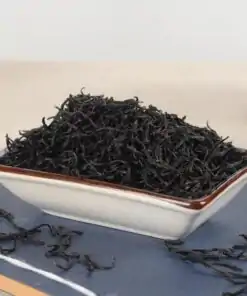 Lapsang Souchong Tee in einer Untertasse | OkO-OkO