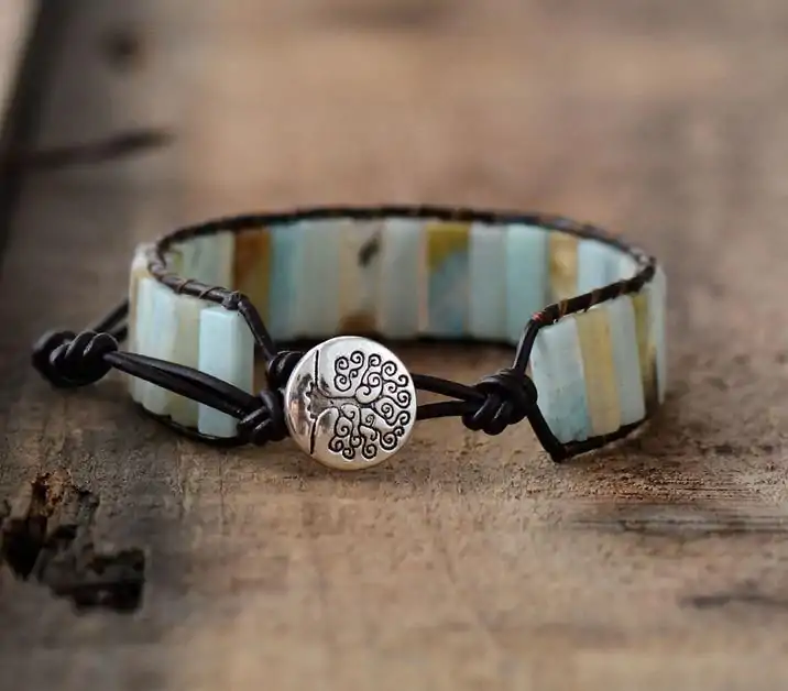 Lithotherapie Sieraad Armband met natuurlijke Amazonietsteen. | OkO-OKO™ Amazoniet en zwart lederen armband | oko oko