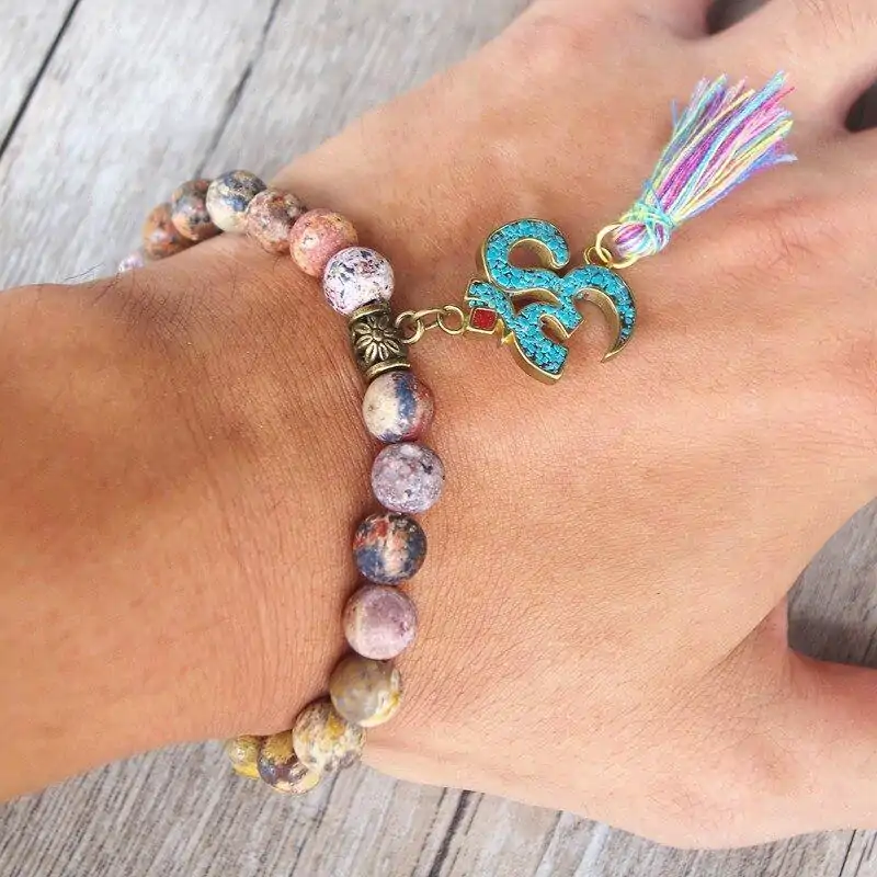 <br> Pulsera de joyería espiritual Om Mani Padme Hum. | OkO-OKO™ Pulsera del mantra Om que se lleva en la muñeca | oko oko