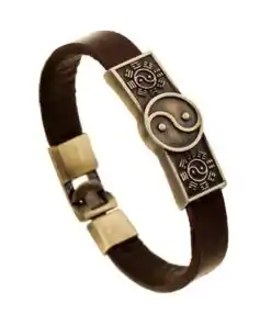Pulsera Yin Yang sobre fondo blanco | OkO-OkO