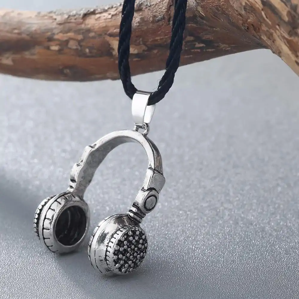 Bijou Homme <br> Collier Amulette Homme. | OkO-OKO™ Collier pour hommes dj head set argenté | OkO OkO