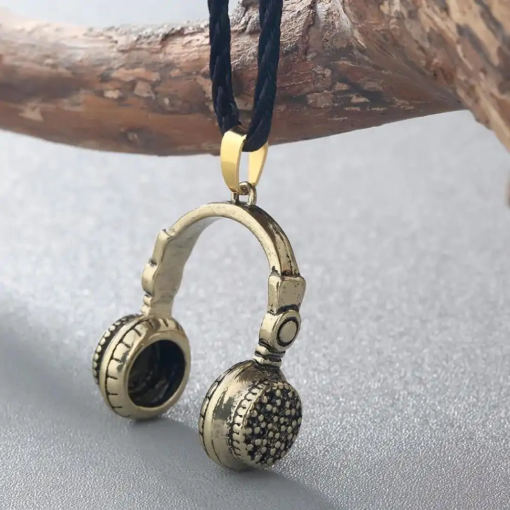 Bijou Homme <br> Collier Amulette Homme. | OkO-OKO™ Collier pour hommes dj headset doré | OkO OkO
