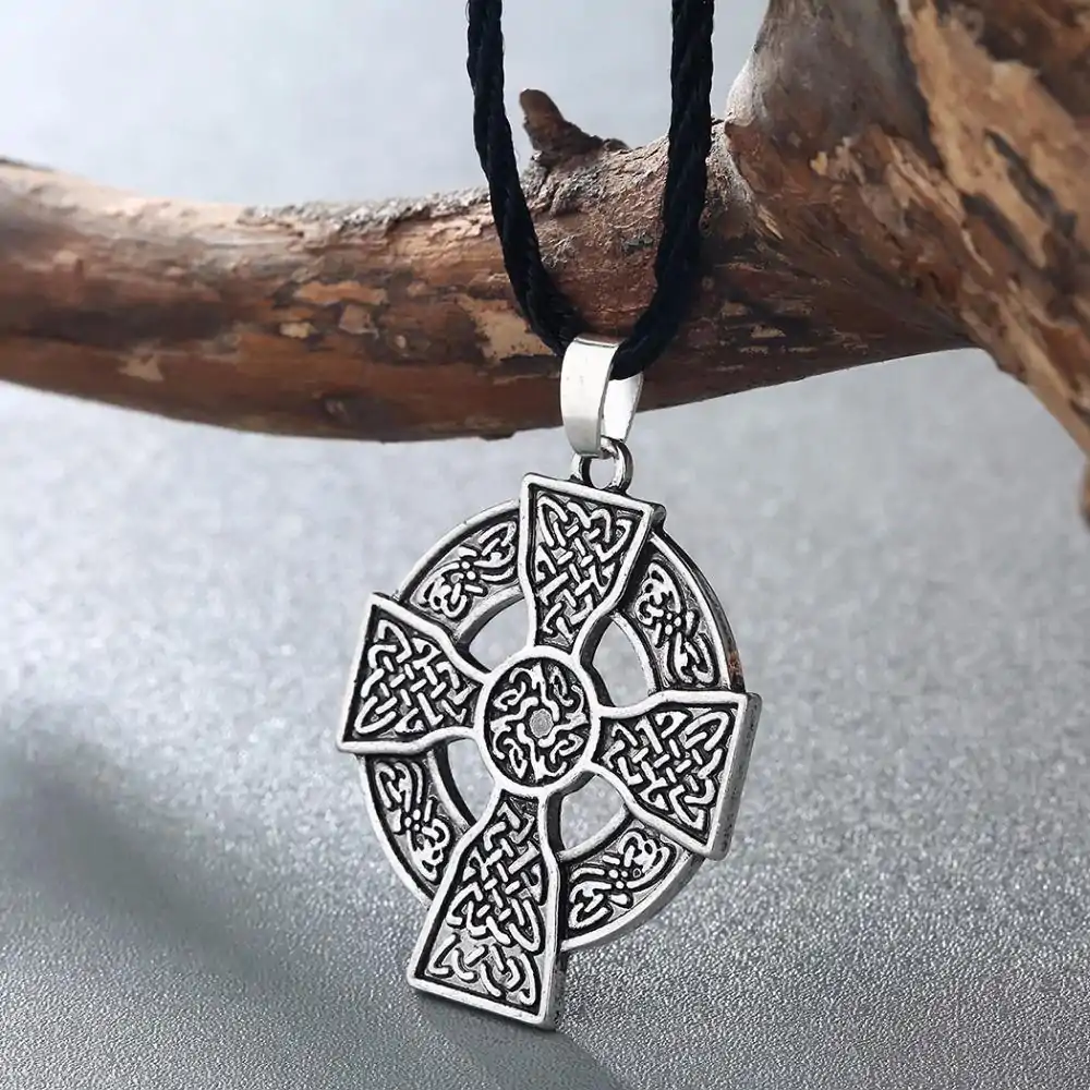 Bijou Homme <br> Collier Amulette Homme. | OkO-OKO™ Collier pour hommes argenté | OkO OkO