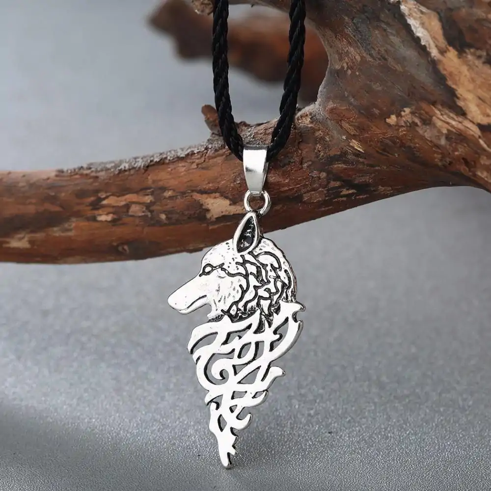 Bijou Homme <br> Collier Amulette Homme. | OkO-OKO™ Collier pour hommes loup argenté | OkO OkO