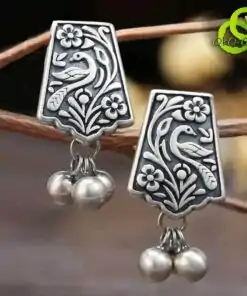 Pendientes de plata para mujer en una rama de árbol | OkO-OkO