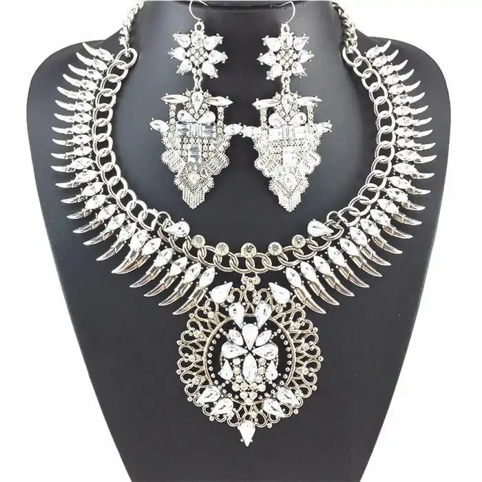 Bijou Etnique et Boho <br> Parure Bijoux Bollywood. | OkO-OKO™ Parure Bijou Bollywood sur présentoir | oko oko