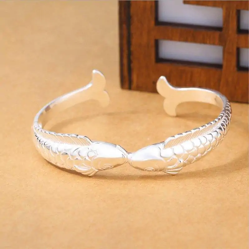 Spiritueller Schmuck Doppelter Fisch-Armband. | OkO-OKO™ Armband Fisch Silber durch den Mund befestigt | OkO-OkO