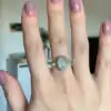 Anillo de plata 925 con piedra de luna usado a mano derecha| OkO-OkO™