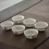 Service à Thé <br>Bol en Porcelaine de Chine (5 Designs) | OkO-OKO™ Bol en Porcelaine de Chine blanc avec fleur rouge | oko-oko