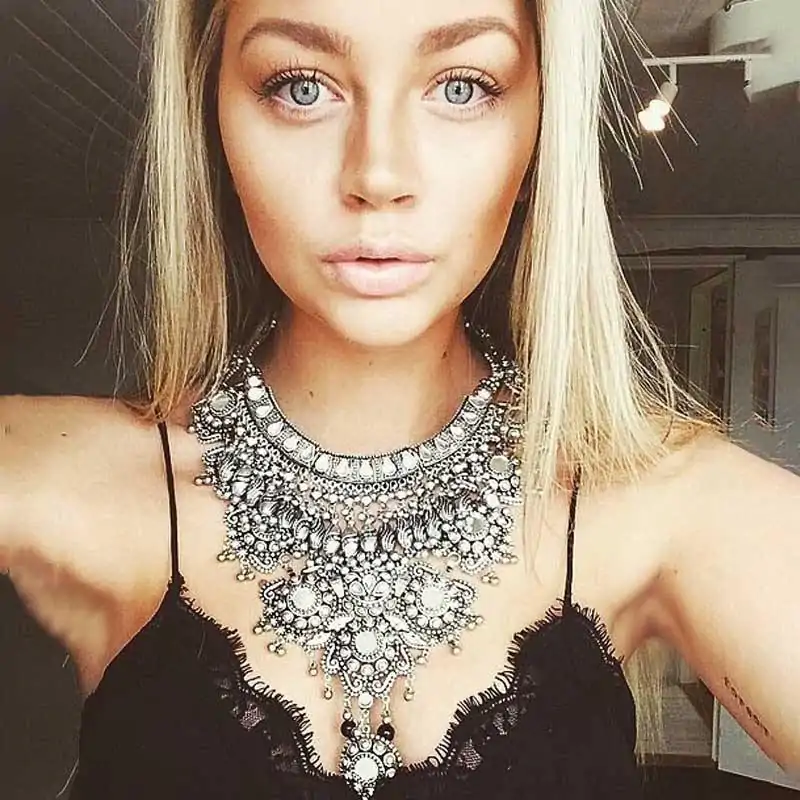 Bijou Etnique et Boho <br> Collier indien. | OkO-OKO™ Collier indien vindage sur blonde | oko oko