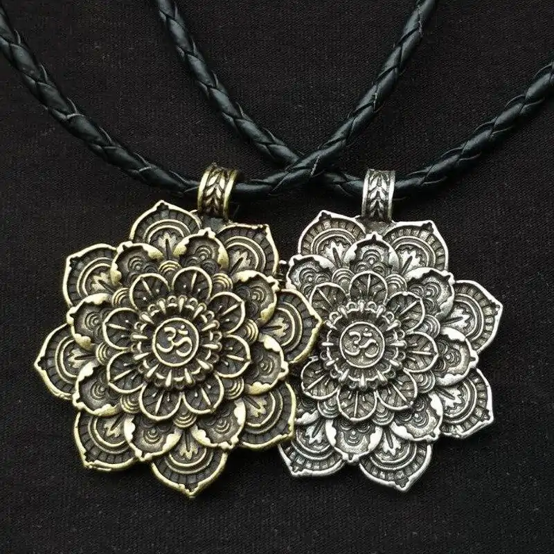 Spiritueller Schmuck Lotusblüten-Anhänger. | OkO-OKO™ Lotusblütenanhänger mit Seil aus Leder| oko-oko