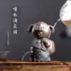 Tea Pets <br> Bébé Moine qui fait Pipi (6 variantes) | OkO-OKO™ Tea Pets Bébé Moine qui fait Pipi 6 variantes | OkO-OkO