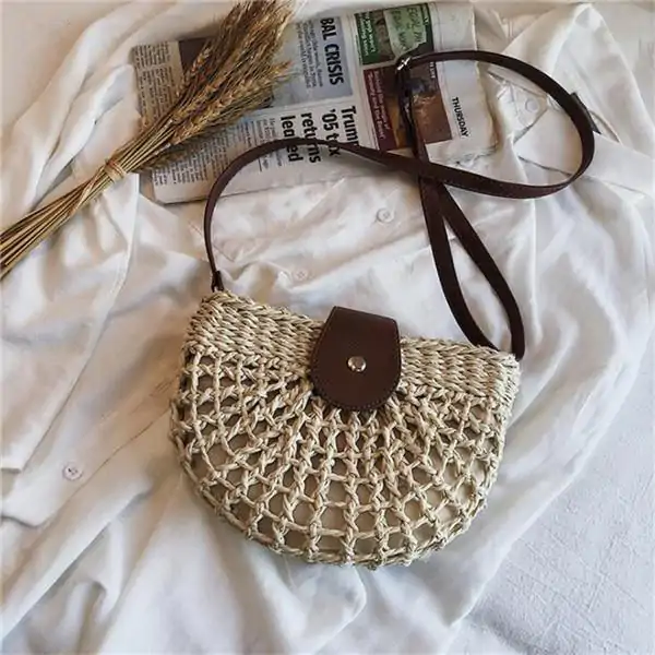 Sac à main <br>Raphia. | OkO-OKO™ Sac a main raphia demie-lune ecru | oko oko
