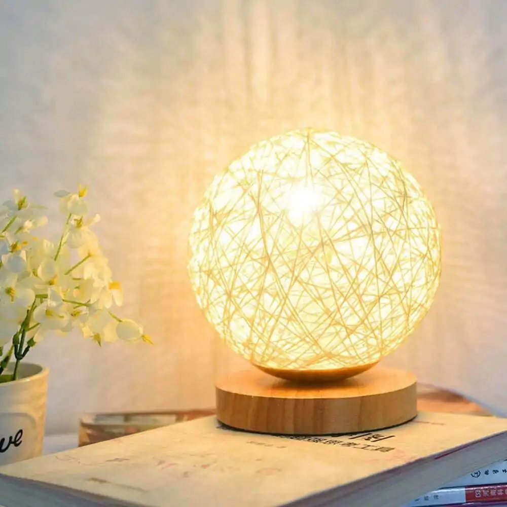 Décoration lumineuse <br>Lampe Déco Ronde en Rotin | OkO-OKO™ Lampe déco fibre naturelle dorée | OkO OkO