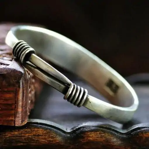 <br> Joyería espiritual Pulsera tibetana | OkO-OKO™ Pulsera tibetana ajustable de plata | OkO-OkO