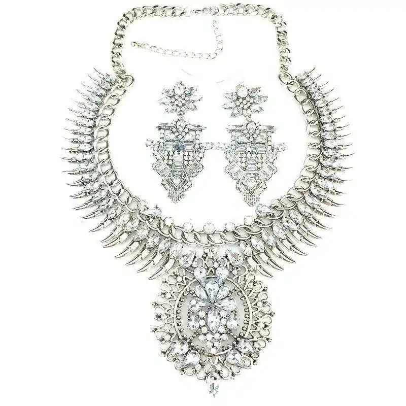 Bijou Etnique et Boho <br> Parure Bijoux Bollywood. | OkO-OKO™ Parure Bijou Bollywood sur fond blanc | oko oko