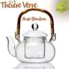 Tetera de Vidrio Asa de Bambú | OkO-OKO™ Tetera de vidrio con mango de bambú sobre fondo blanco | OkO-OkO™