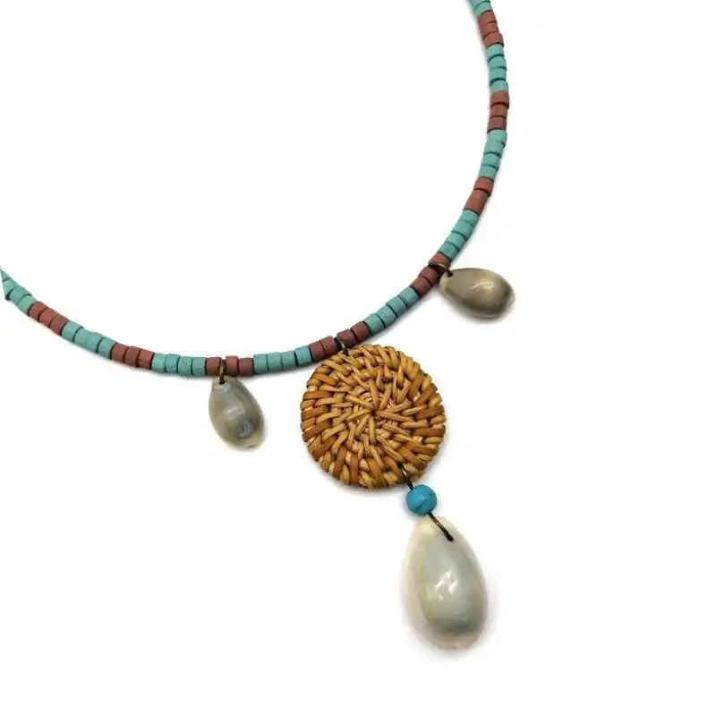Bijou Etnique et Boho <br> Ras de cou coquillage. | OkO-OKO™ Ras de cou coquillage vue de prêt | oko oko