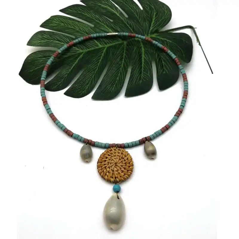 Bijou Etnique et Boho <br> Ras de cou coquillage. | OkO-OKO™ Ras de cou coquillage exemple de présentation | oko oko