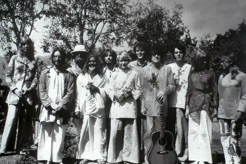 ¿Qué es el boho? | OkO-OKO™ Grupo hippie en los años 70