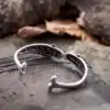 Spiritueller Schmuck Doppelter Fisch-Armband. | OkO-OKO™ Silbernes Fisch-Armband von innen gesehen | OkO-OkO