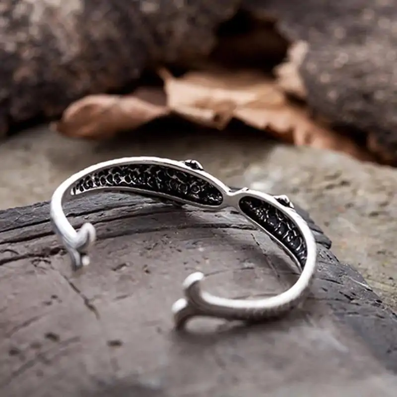 Spiritueller Schmuck Doppelter Fisch-Armband. | OkO-OKO™ Silbernes Fisch-Armband von innen gesehen | OkO-OkO