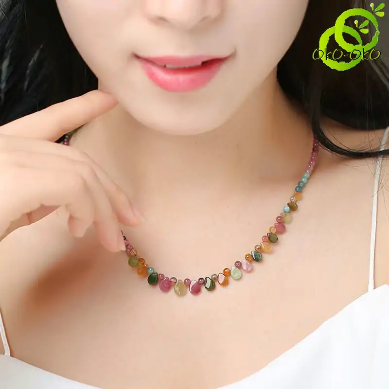 Bijou Lithothérapie <br> Collier Pierre lithothérapie. | OkO-OKO™ Collier en Pierre de Lithothérapie OkO-OkO porté au coup