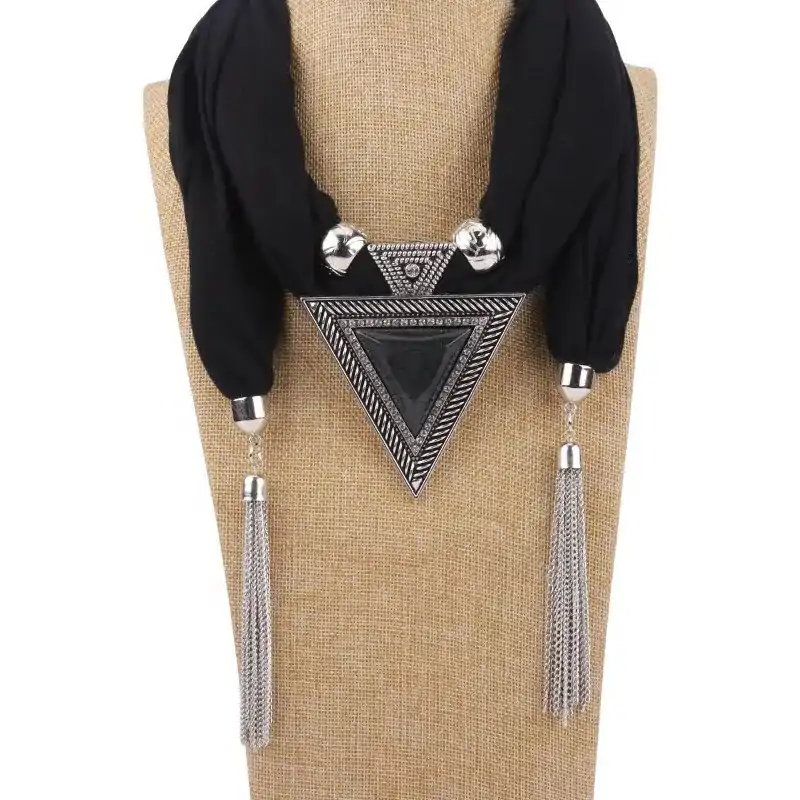 Sieraden Sjaal ketting sieraden. | OkO-OKO™ Ketting sjaal juweel driehoek zwart goedkoop OkO-OkO