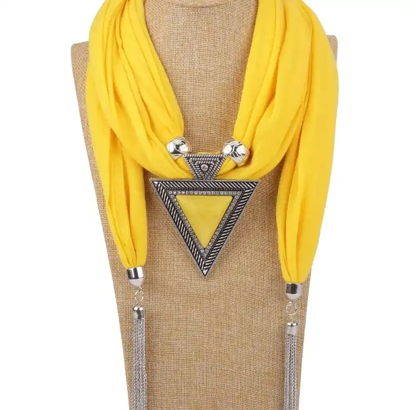 Sieraden Sjaal ketting sieraden. | OkO-OKO™ Ketting sjaal juweel driehoek Geel goedkoop OkO-OkO
