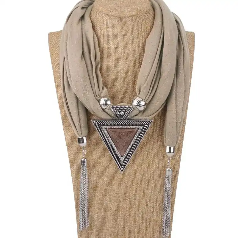 Sieraden Sjaal ketting sieraden. | OkO-OKO™ Ketting sjaal juweel driehoek beige goedkoop OkO-OkO